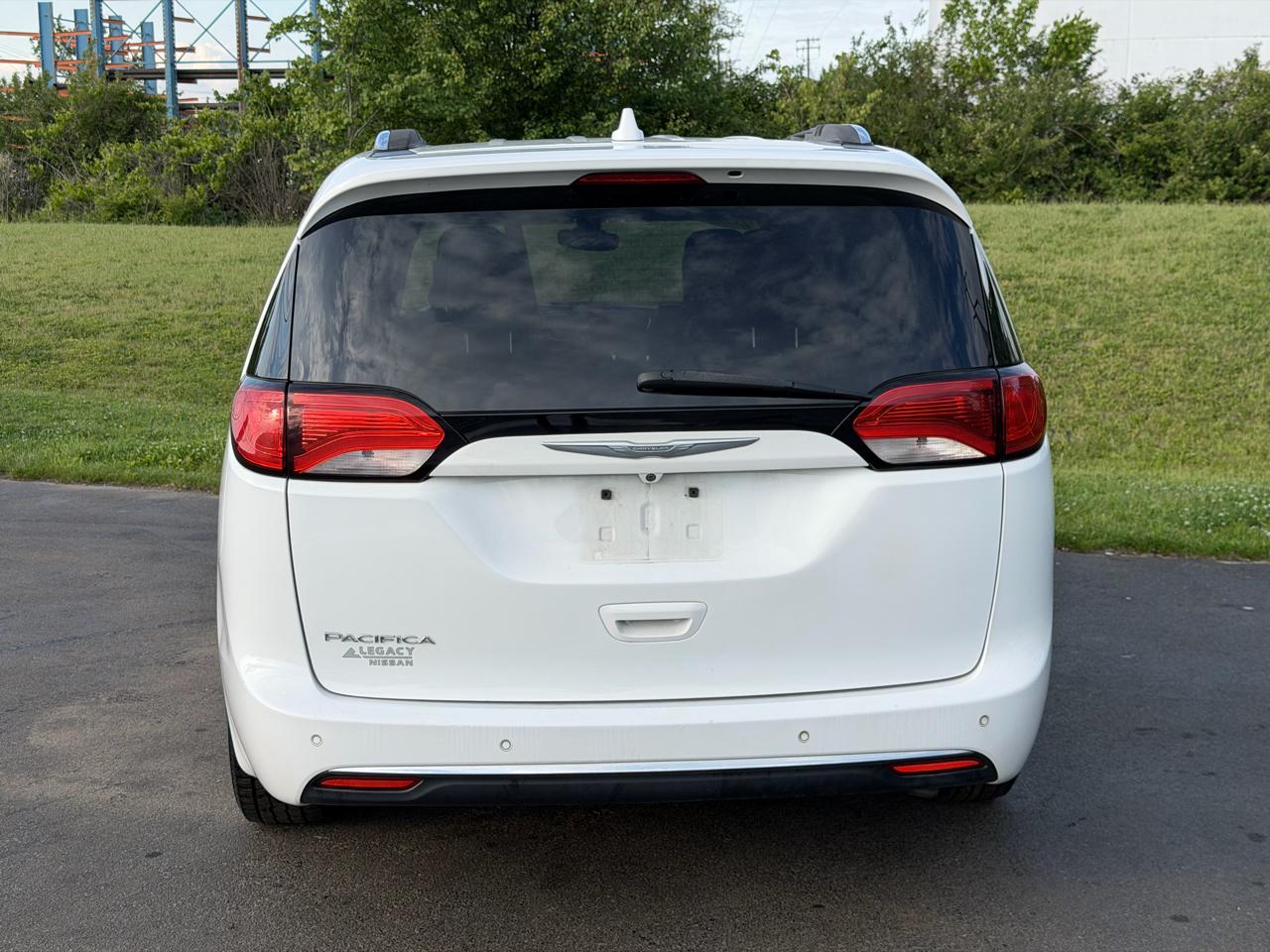Chrysler Pacifica Touring-L Plus FWD 2017