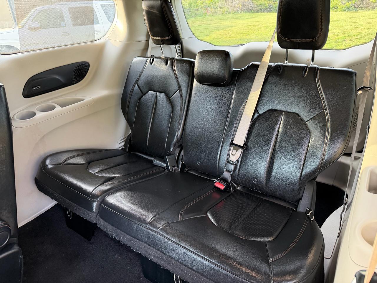Chrysler Pacifica Touring-L Plus FWD 2017