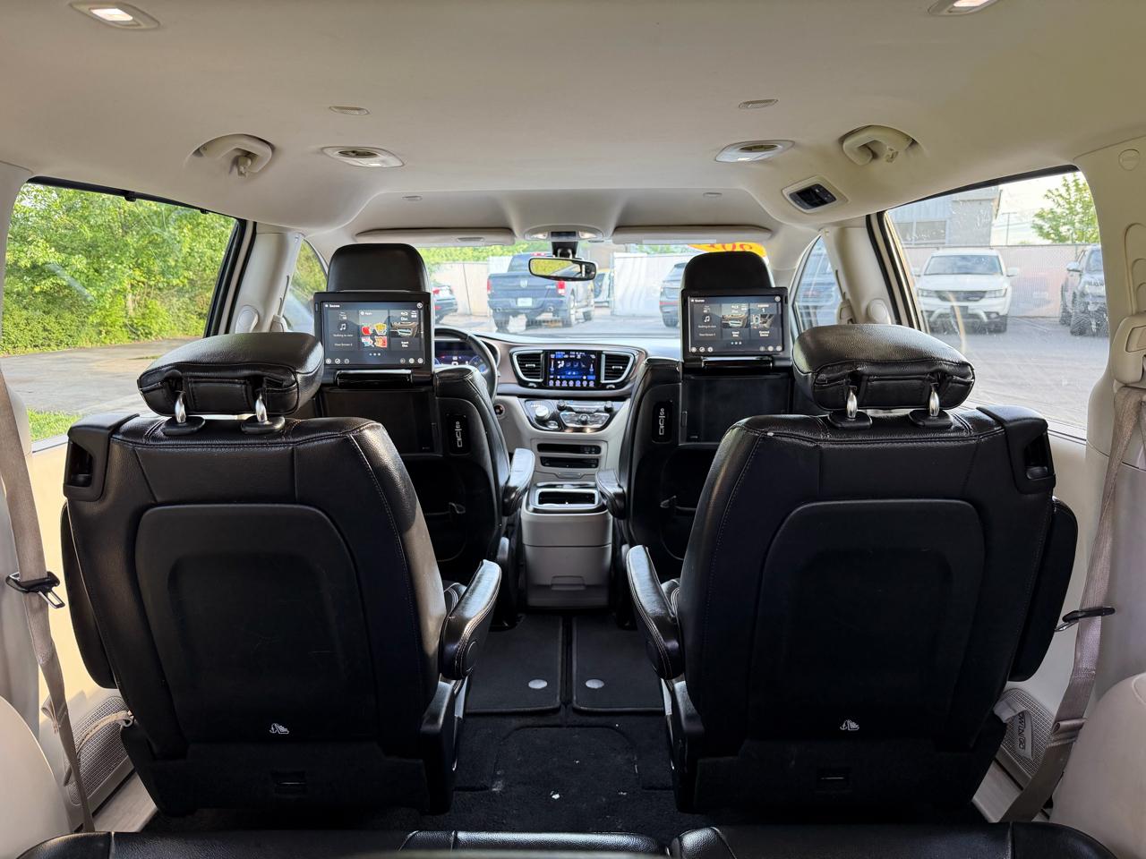 Chrysler Pacifica Touring-L Plus FWD 2017