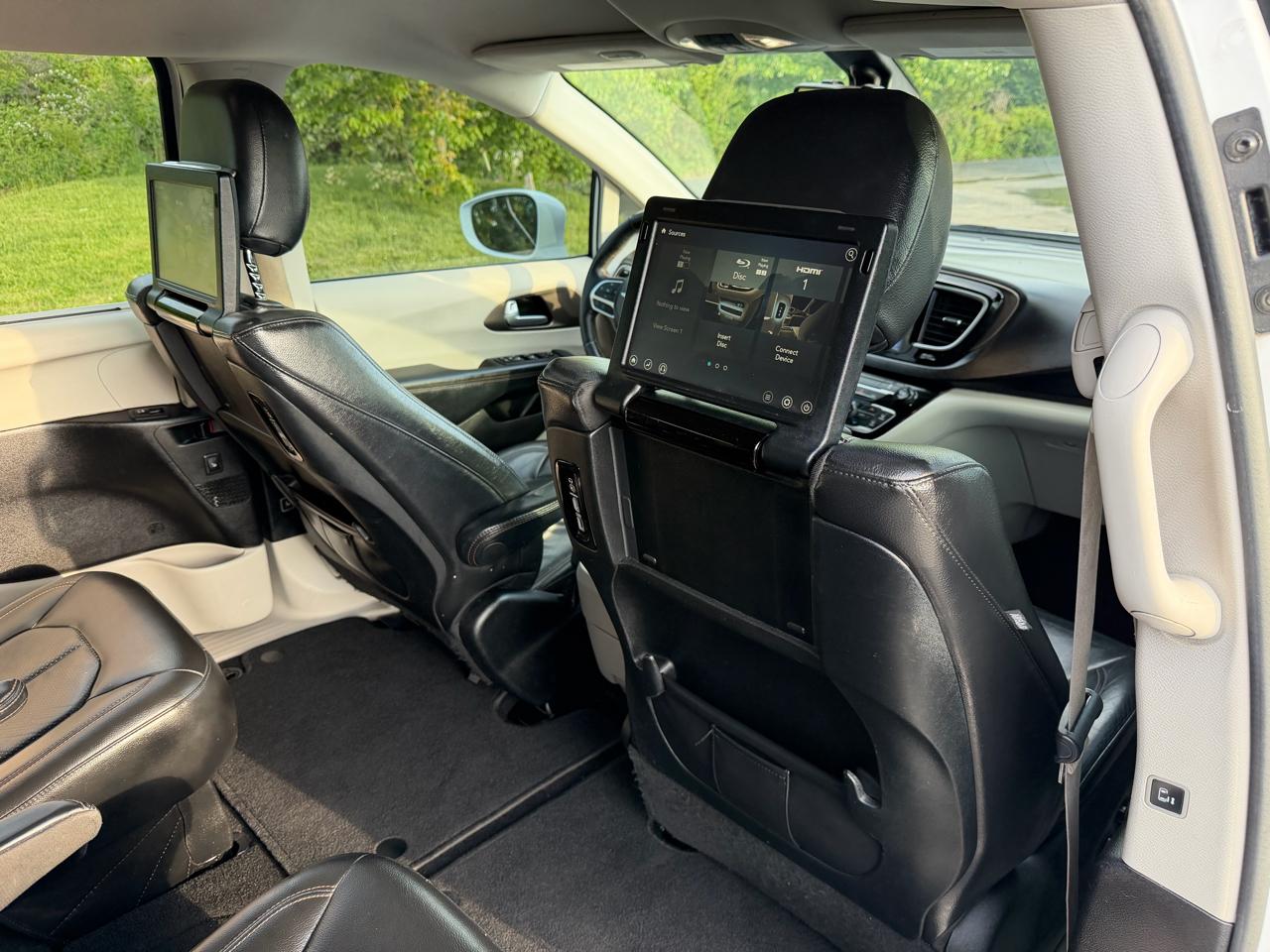 Chrysler Pacifica Touring-L Plus FWD 2017