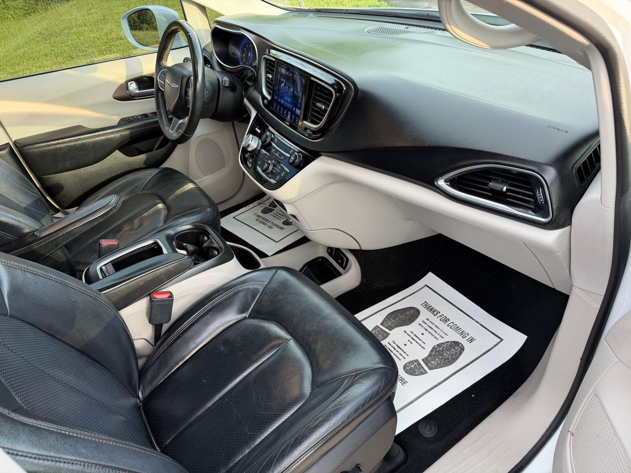 Chrysler Pacifica Touring-L Plus FWD 2017