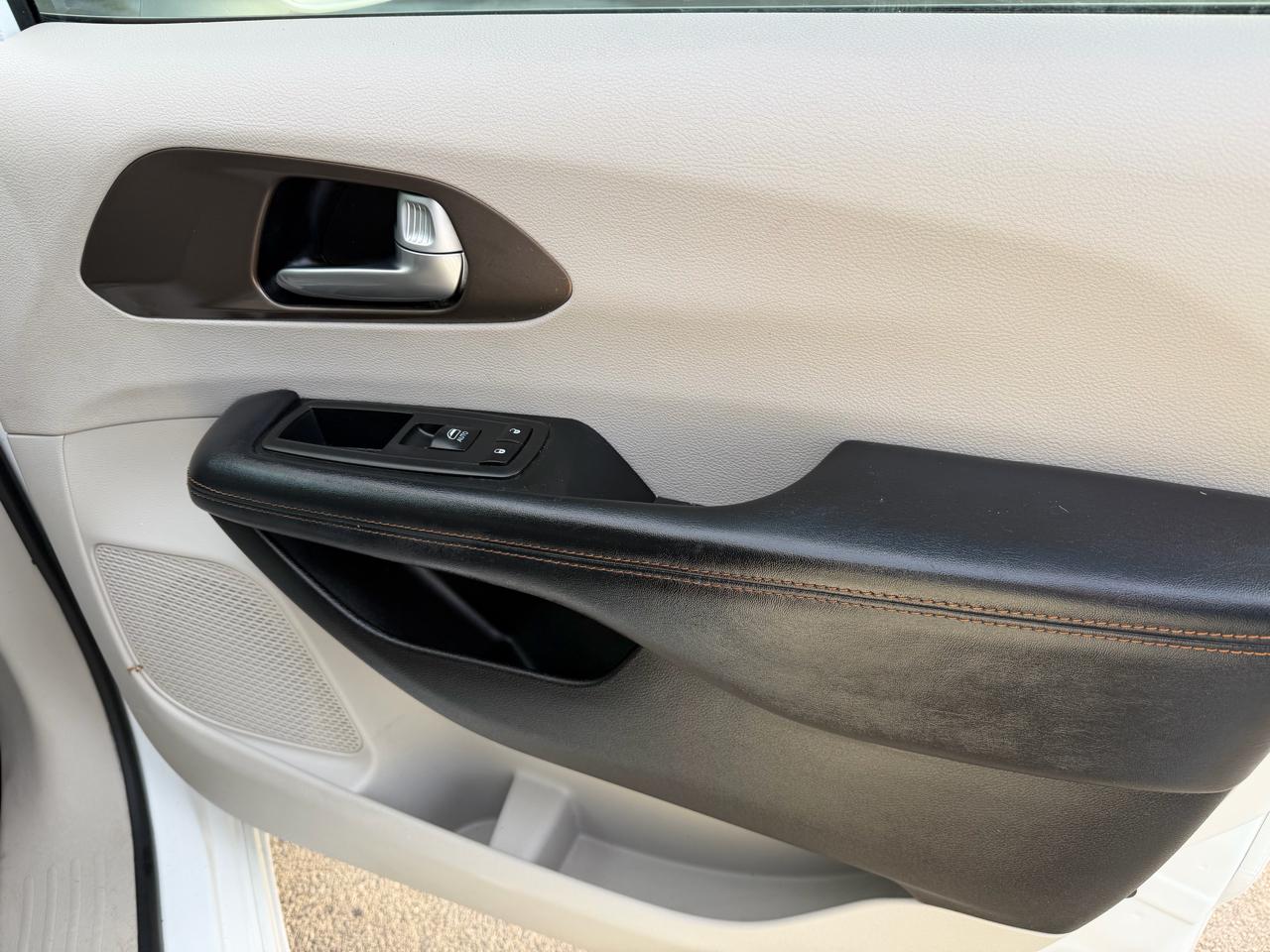 Chrysler Pacifica Touring-L Plus FWD 2017