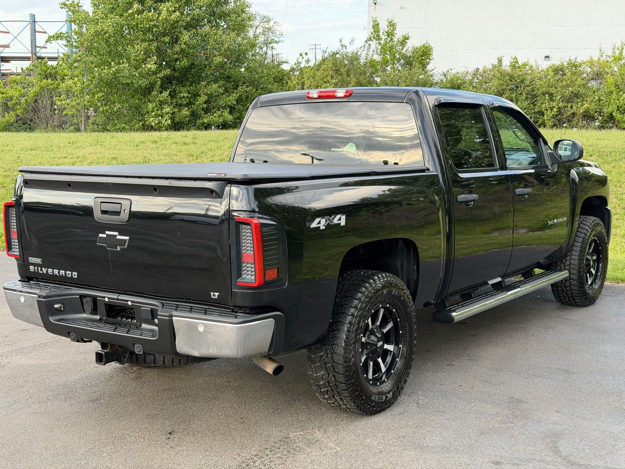 Chevrolet Silverado 1500 4WD Crew Cab 143.5" LT 2012