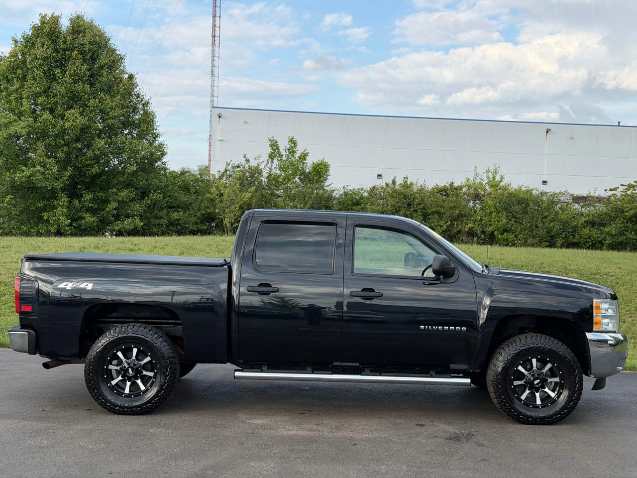 Chevrolet Silverado 1500 4WD Crew Cab 143.5" LT 2012