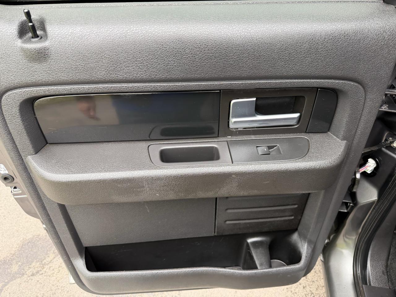 Ford F-150 4WD SuperCrew 145" Platinum 2013