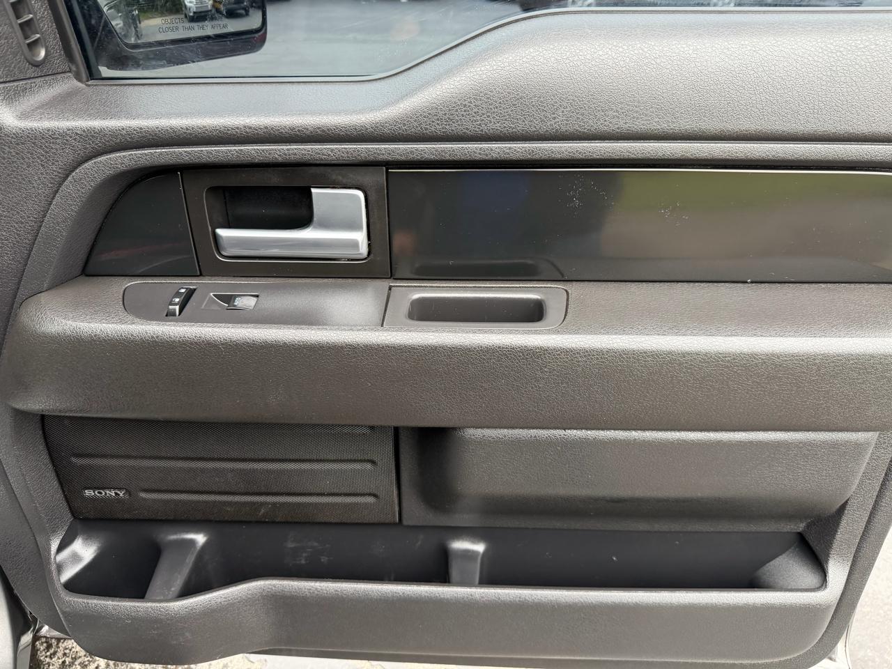 Ford F-150 4WD SuperCrew 145" Platinum 2013