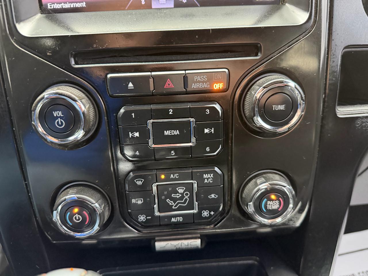Ford F-150 4WD SuperCrew 145" Platinum 2013