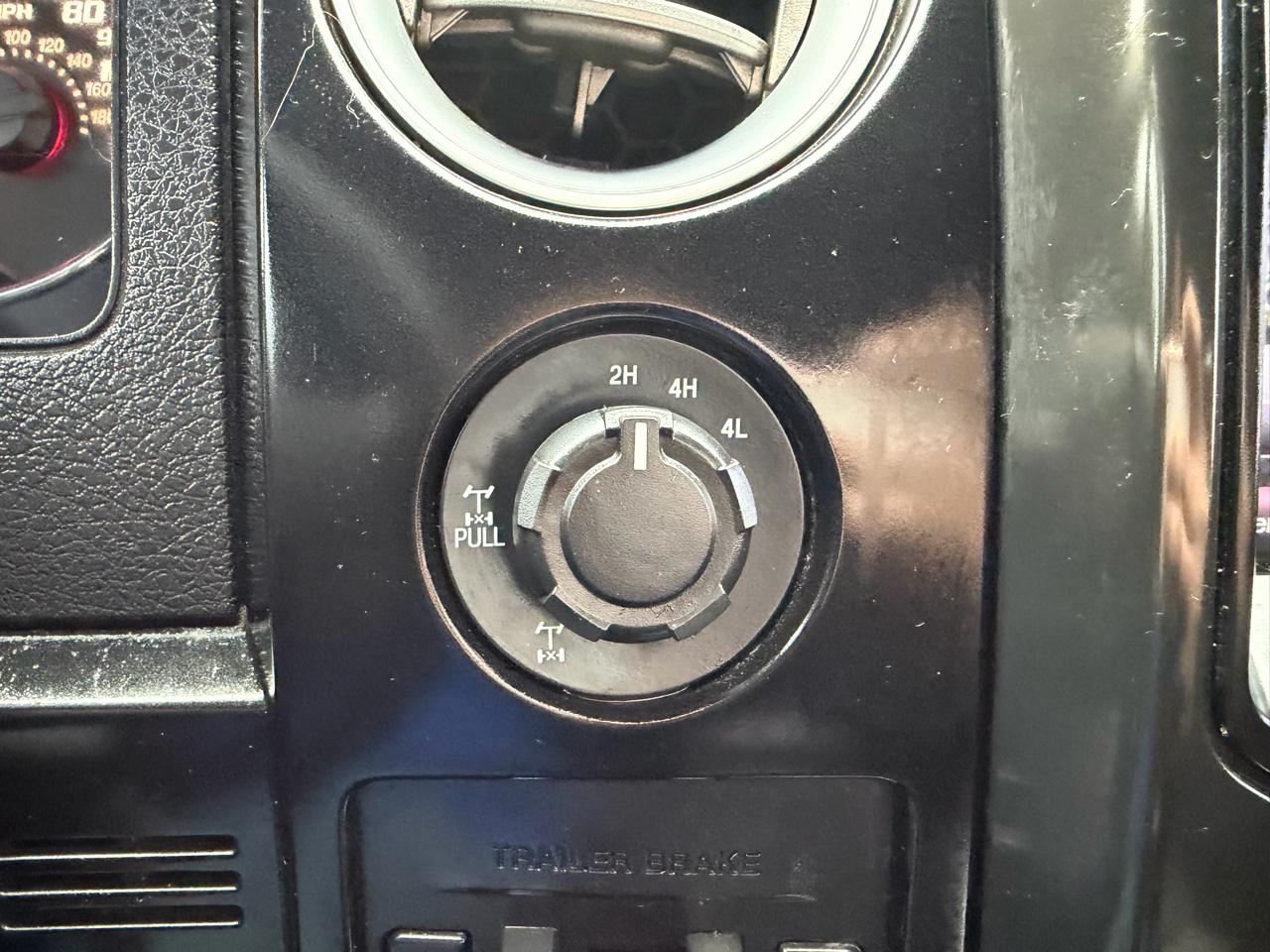 Ford F-150 4WD SuperCrew 145" Platinum 2013