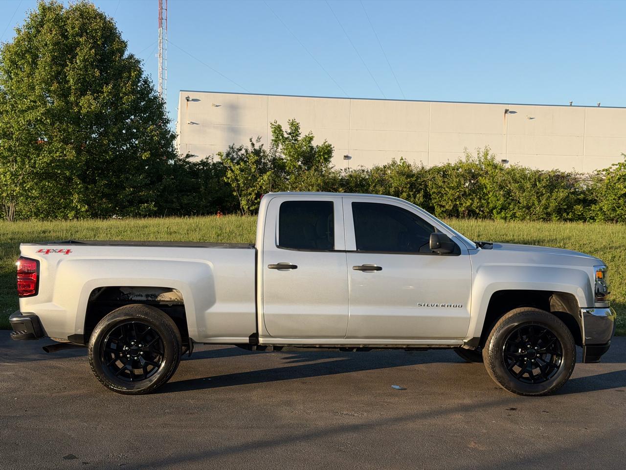 Chevrolet Silverado 1500 4WD Double Cab 143.5" Work Truck 2017