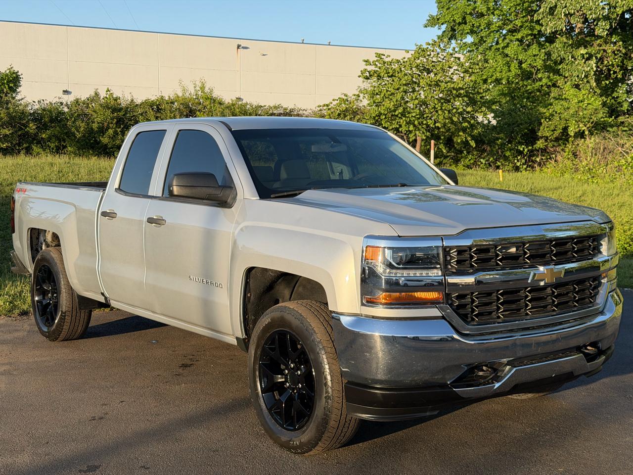 Chevrolet Silverado 1500 4WD Double Cab 143.5" Work Truck 2017