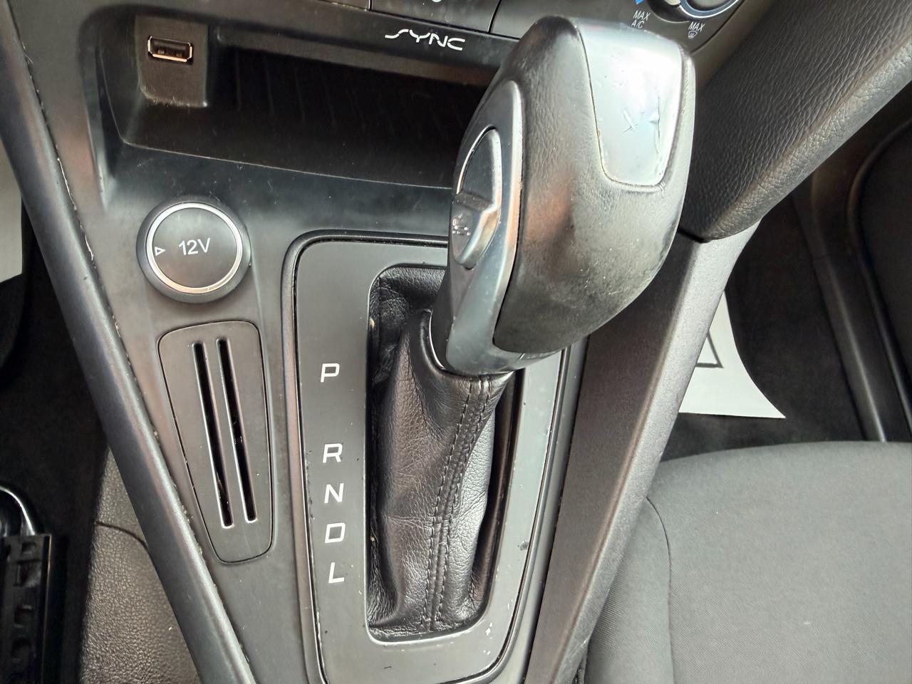 Ford Focus 5dr HB SE 2015