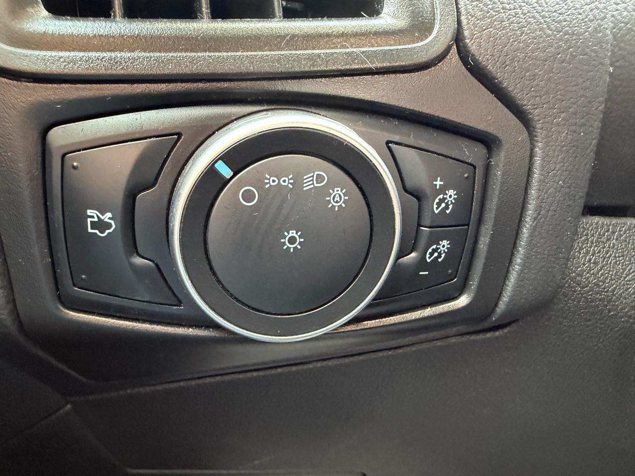 Ford Focus 5dr HB SE 2015