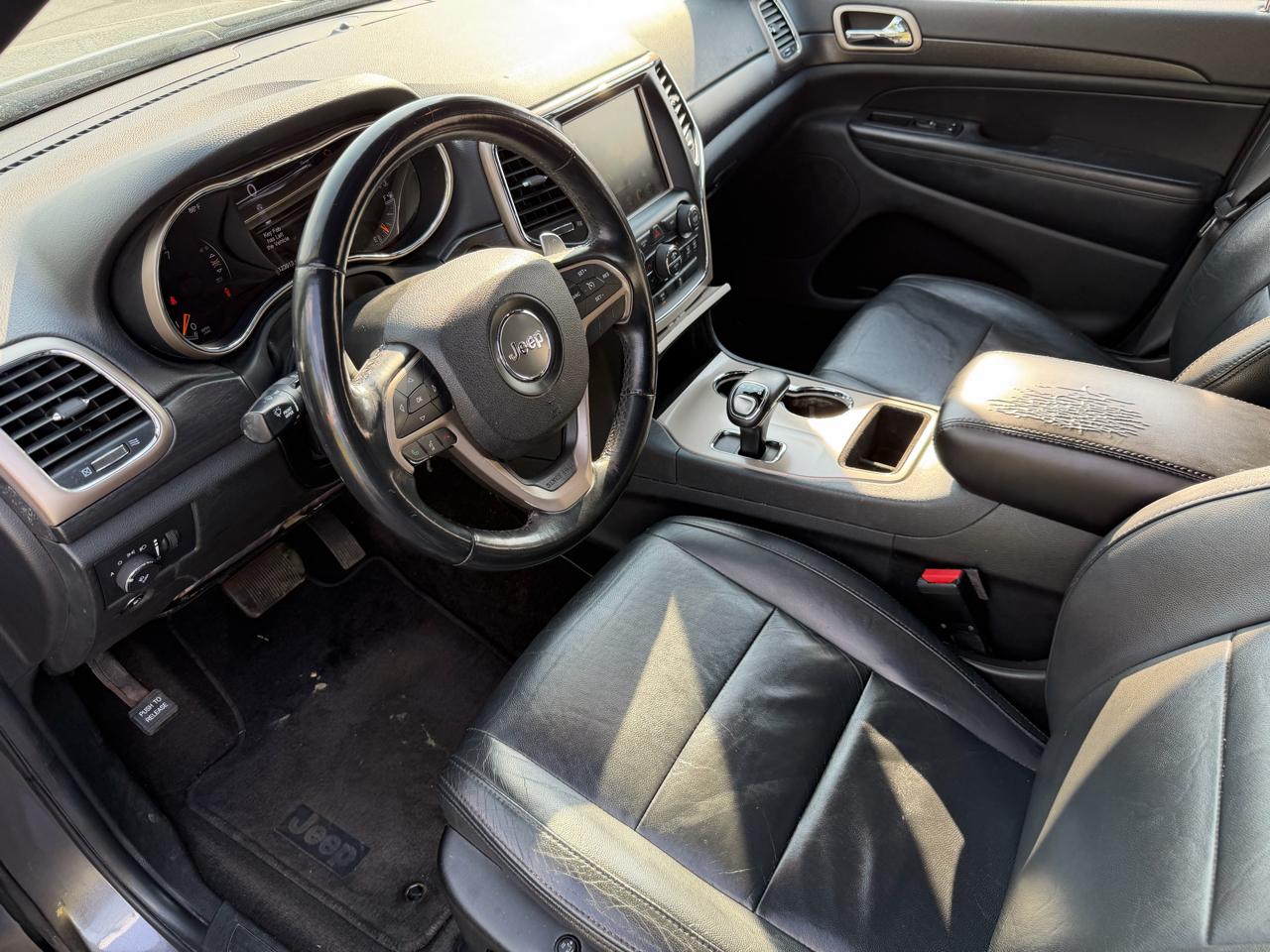Jeep Grand Cherokee 4WD 4dr Laredo 2015