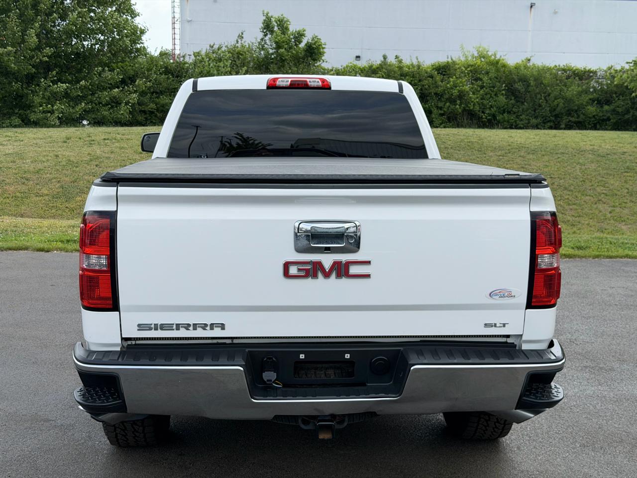 GMC Sierra 1500 4WD Crew Cab 143.5" SLT 2015