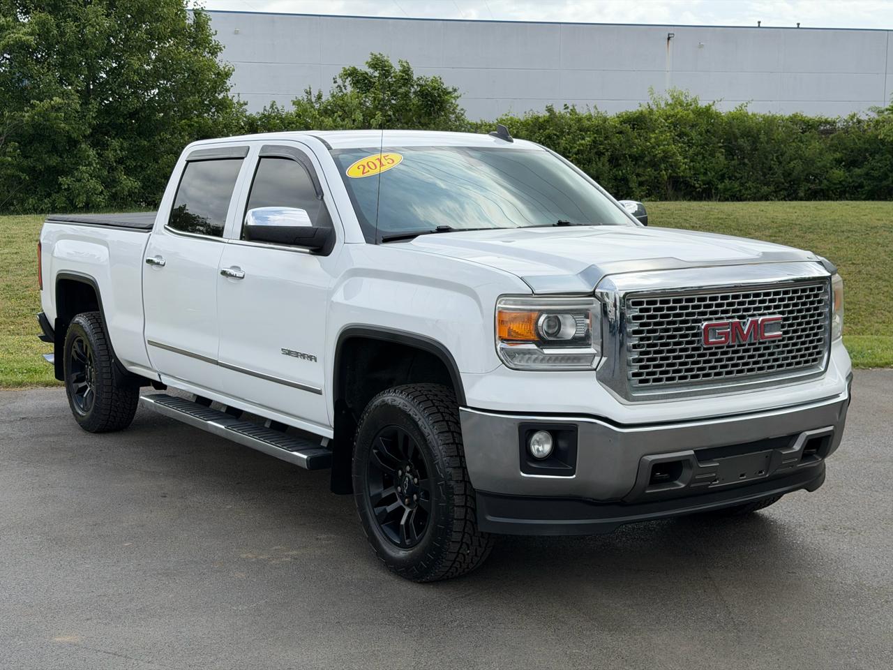 GMC Sierra 1500 4WD Crew Cab 143.5" SLT 2015