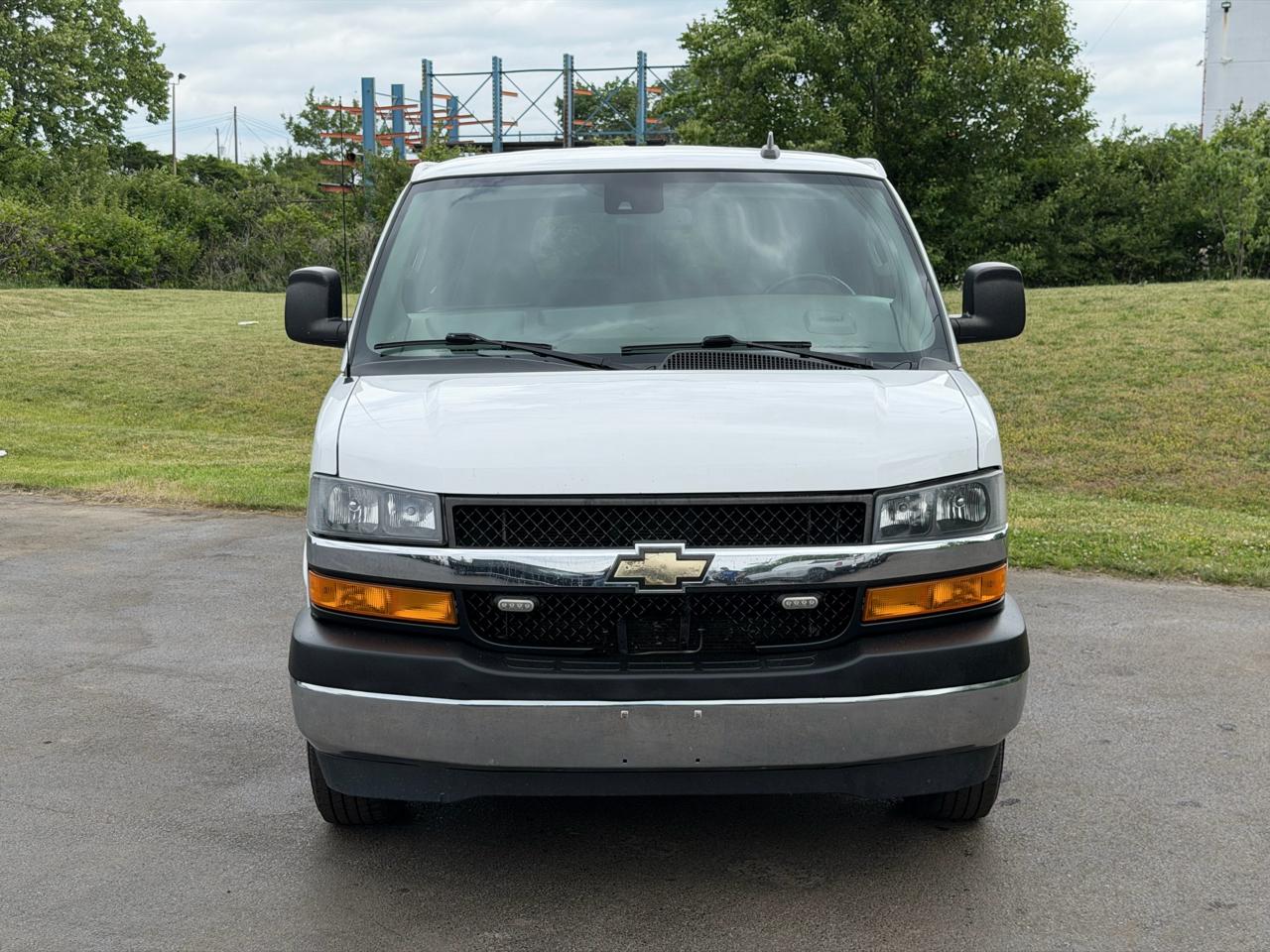 Chevrolet Express Passenger RWD 3500 155" LT 2020