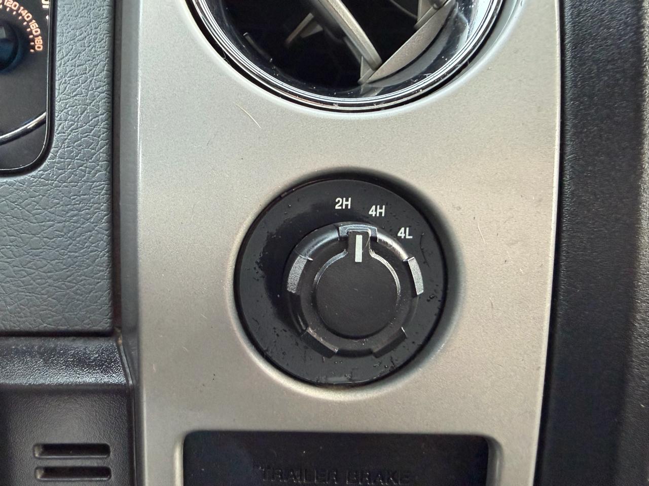 Ford F-150 XLT SuperCrew 4WD 2011