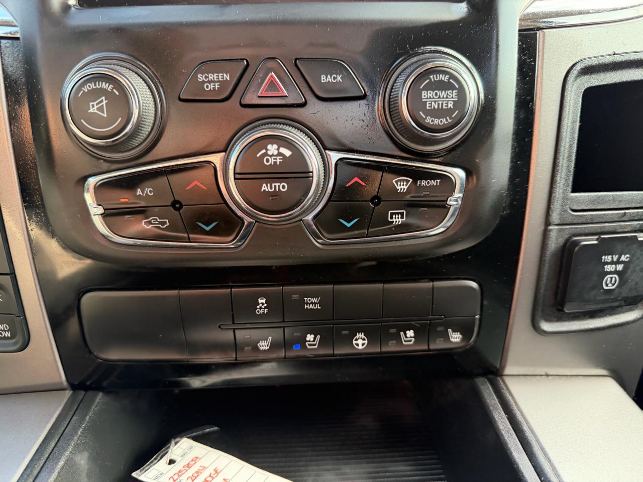 RAM 1500 4WD Quad Cab 140.5" Sport 2014