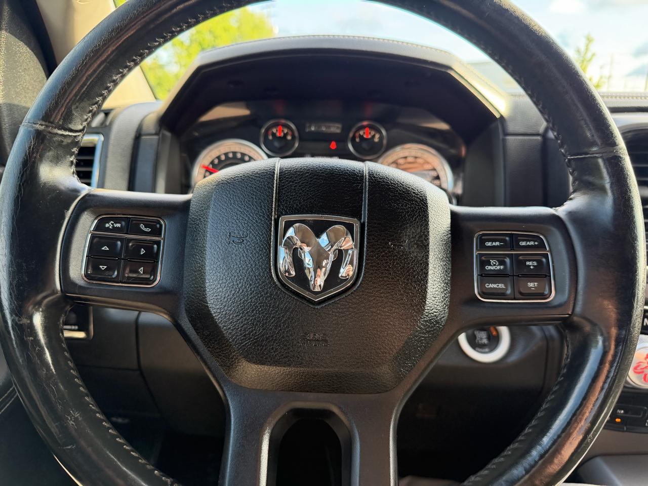 RAM 1500 4WD Quad Cab 140.5" Sport 2014
