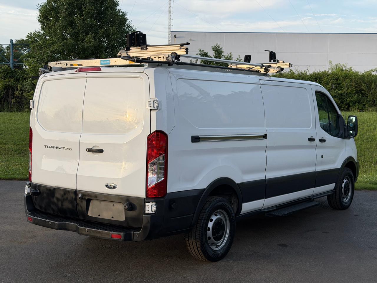 Ford Transit Van T-250 148" Low Rf 9000 GVWR Sliding RH Dr 2018