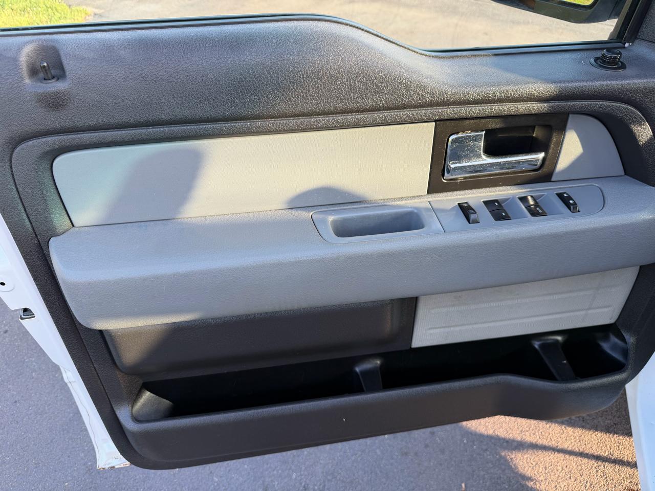 Ford F-150 4WD SuperCrew 145" Platinum 2013