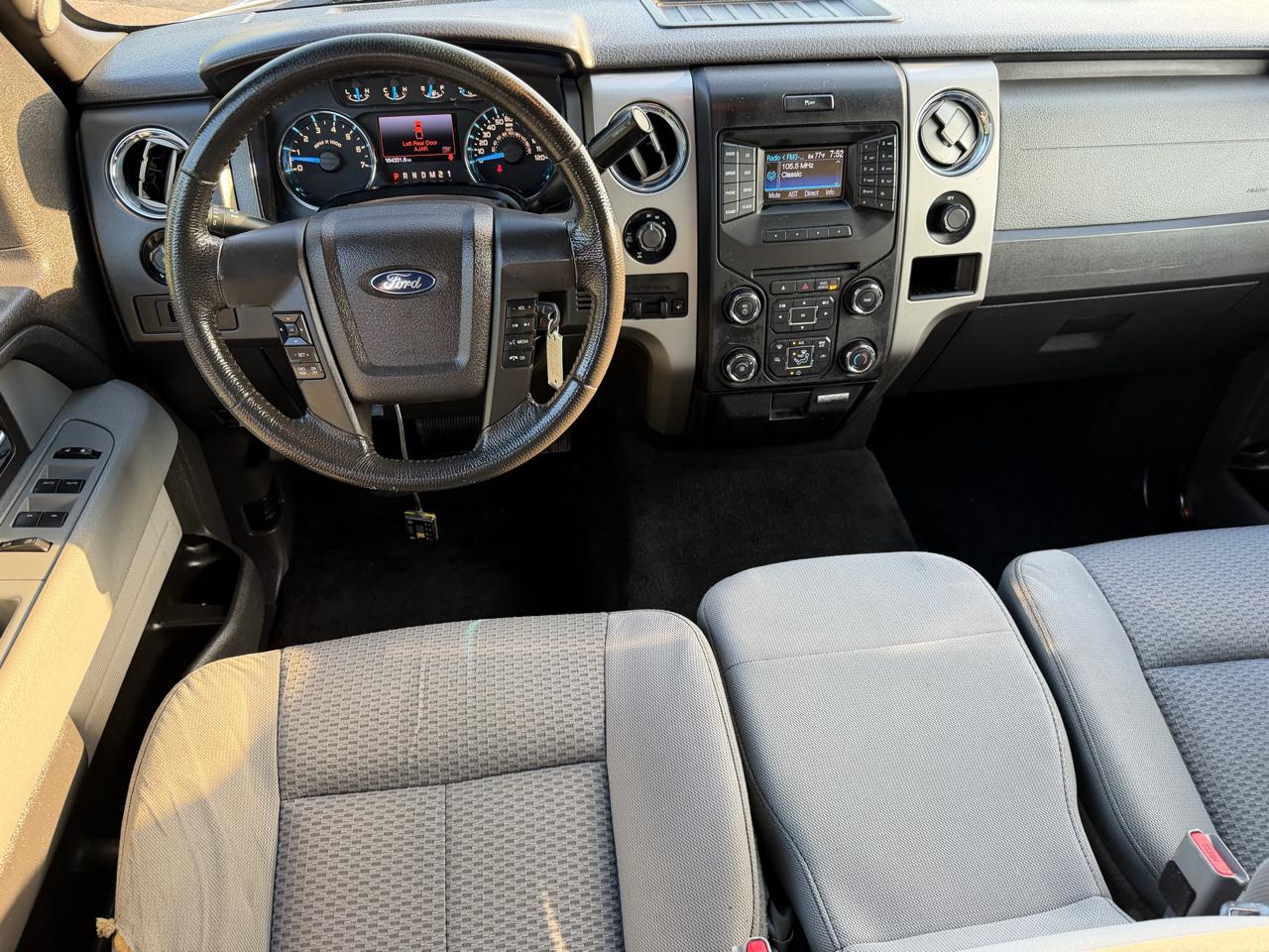 Ford F-150 4WD SuperCrew 145" Platinum 2013