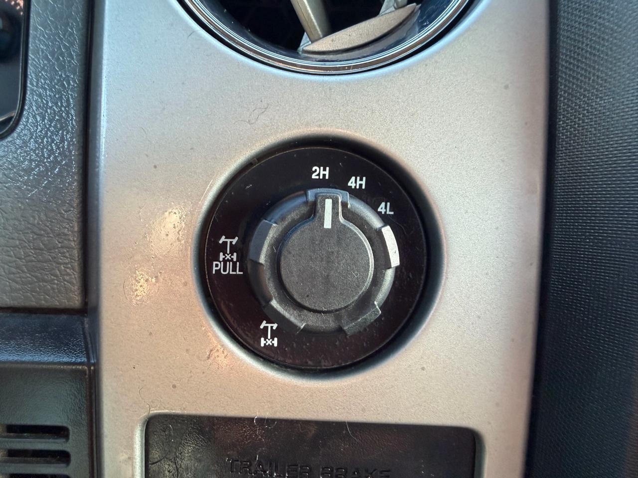 Ford F-150 4WD SuperCrew 145" Platinum 2013