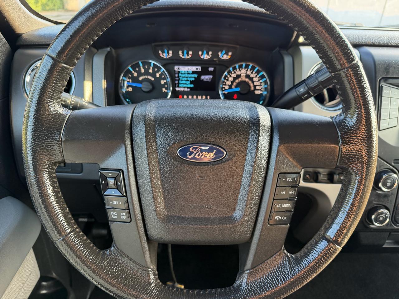 Ford F-150 4WD SuperCrew 145" Platinum 2013