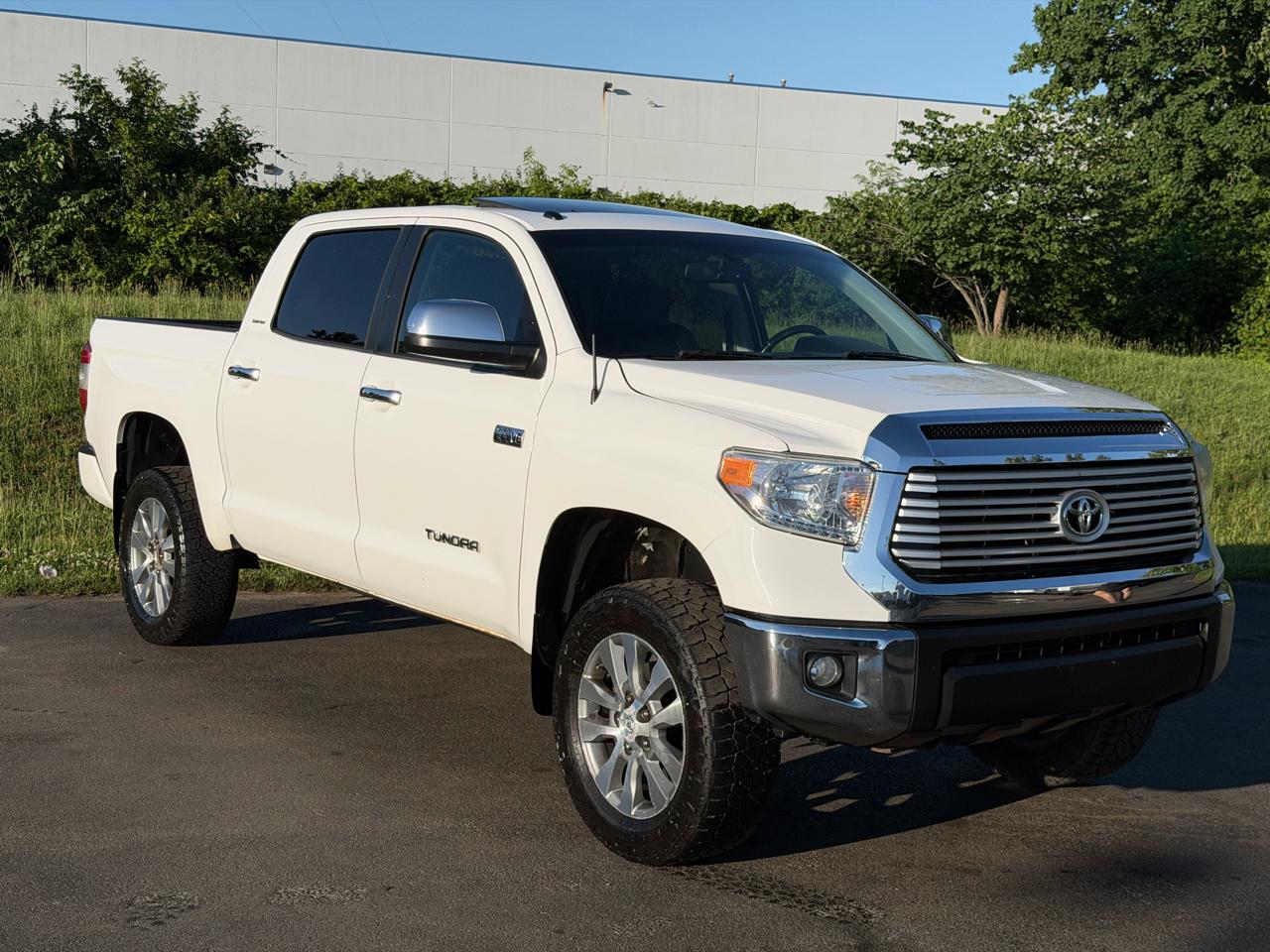 Toyota Tundra 4WD Truck CrewMax 5.7L V8 6-Spd AT LTD (Natl) 2016