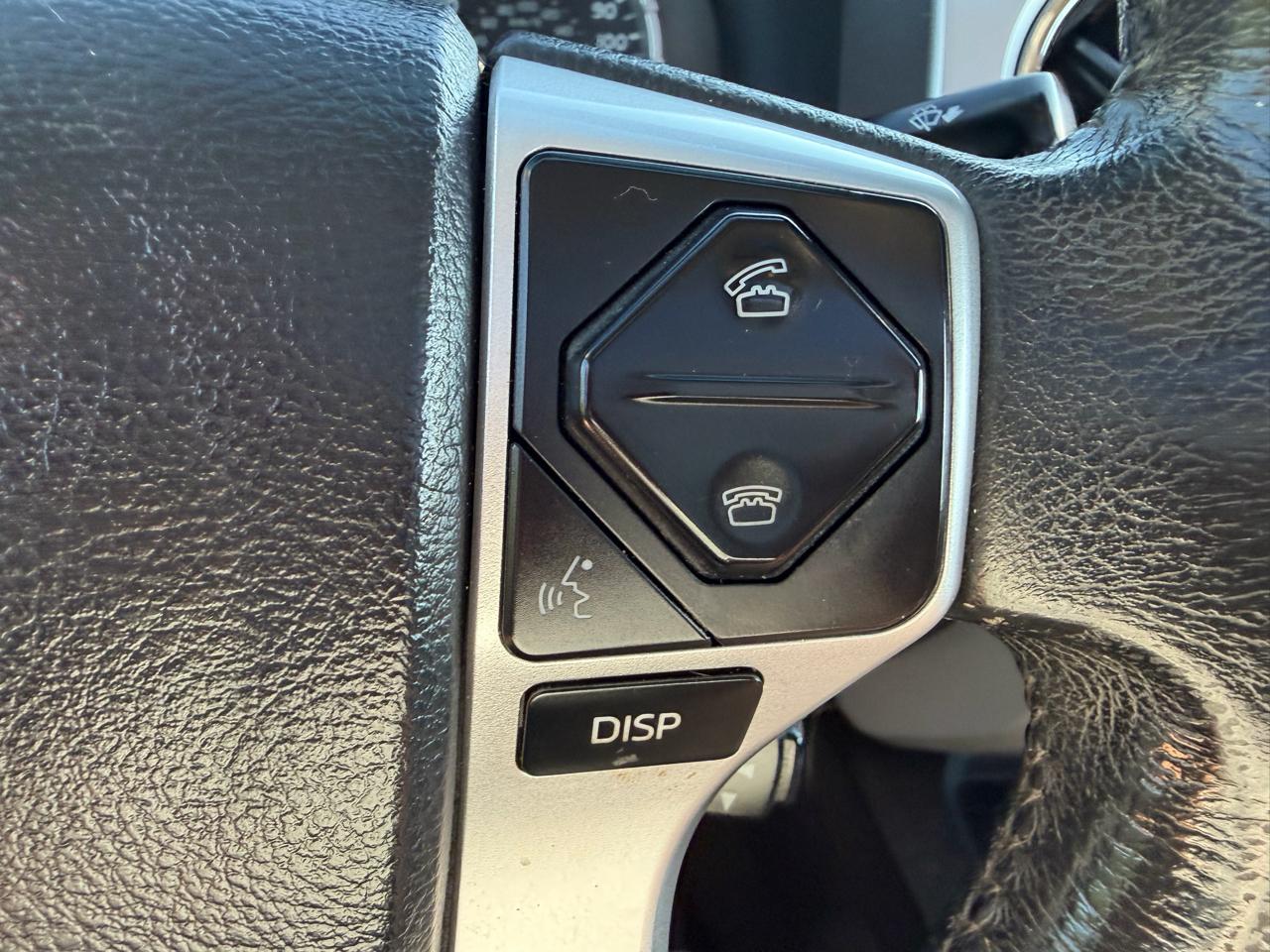 Toyota Tundra 4WD Truck CrewMax 5.7L V8 6-Spd AT LTD (Natl) 2016