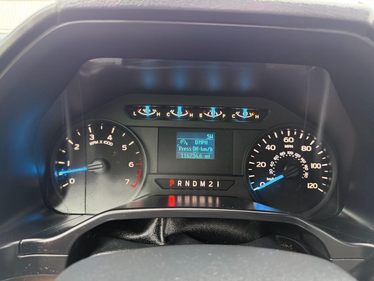 Ford F-150 4WD Reg Cab 141" XLT 2016