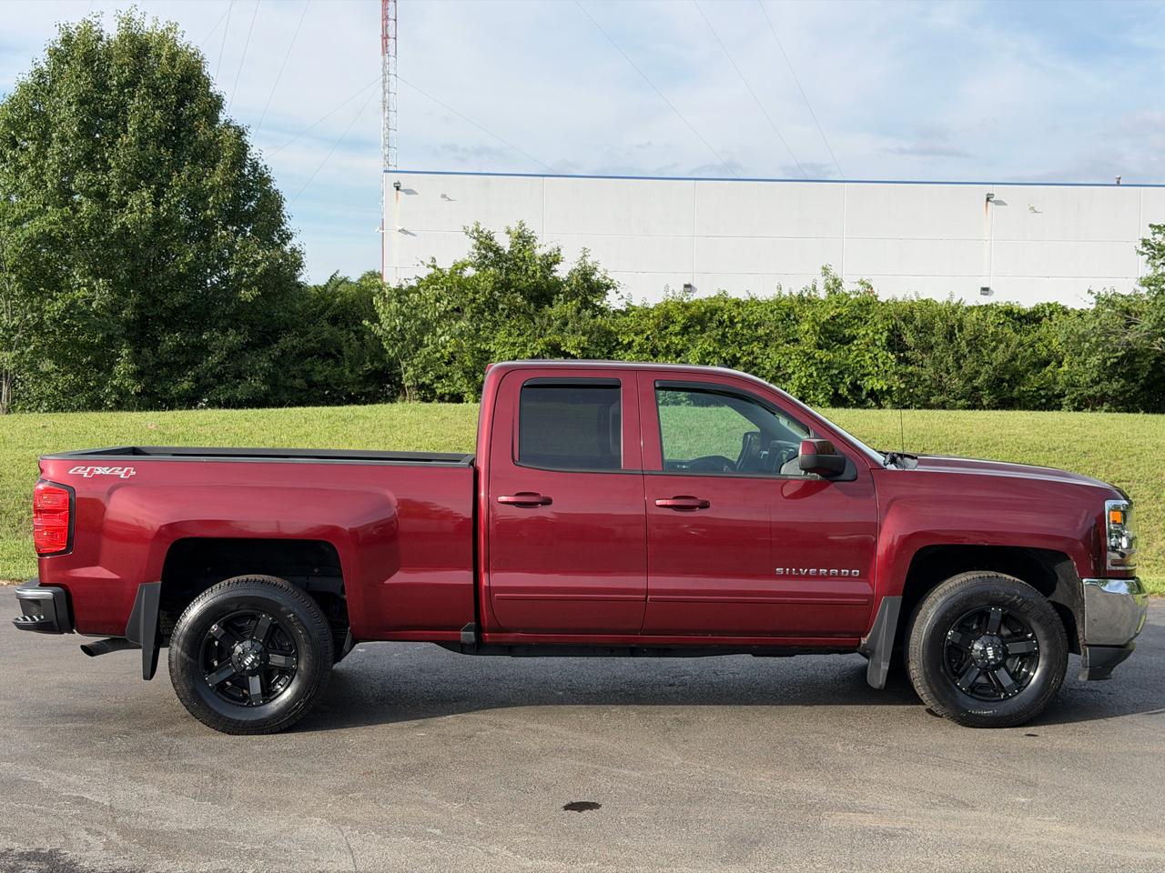 Chevrolet Silverado 1500 4WD Double Cab 143.5" LT w/1LT 2016