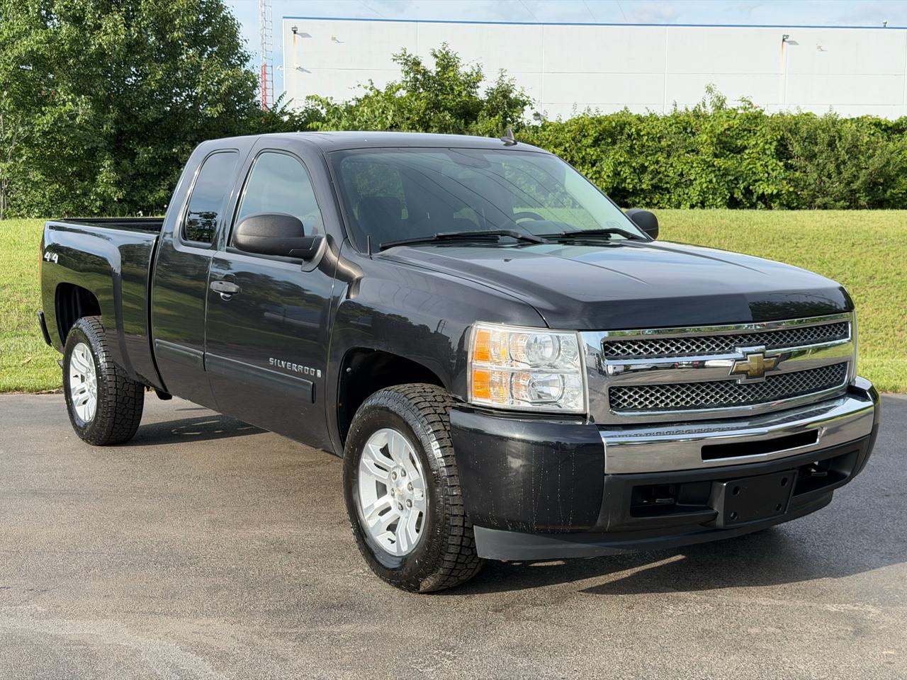 Chevrolet Silverado 1500 4WD Ext Cab 143.5" LT 2009