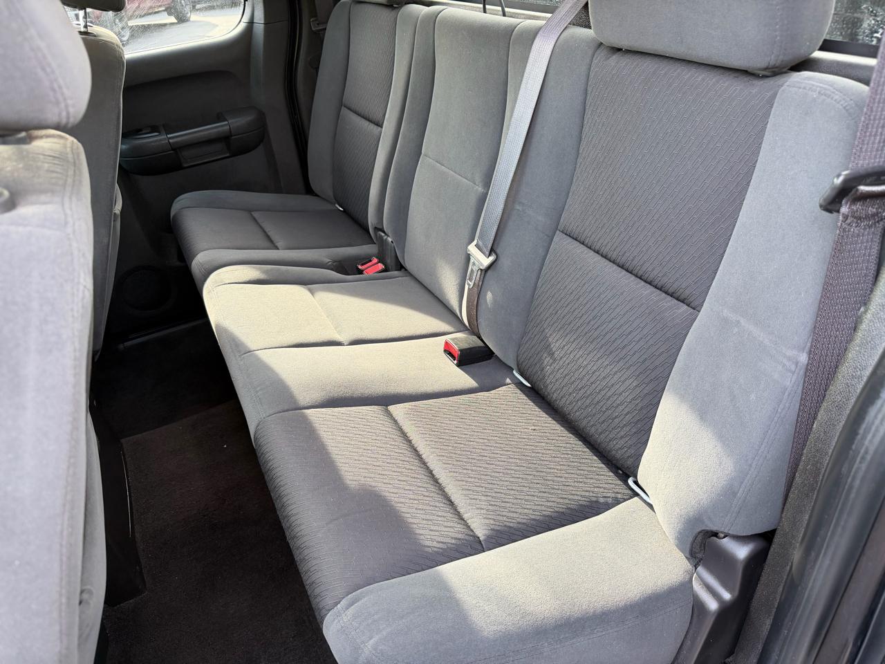 Chevrolet Silverado 1500 4WD Ext Cab 143.5" LT 2009
