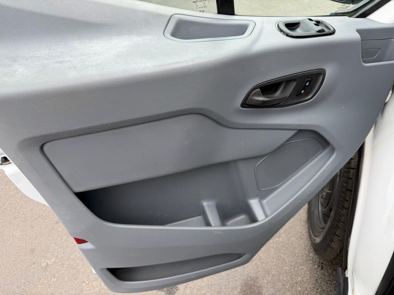 Ford Transit Cargo Van T-250 148" Low Rf 9000 GVWR Swing-Out RH Dr 2015