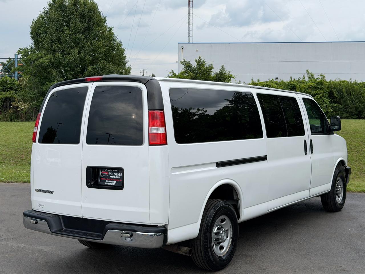 Chevrolet Express Passenger RWD 3500 155" LT 2020