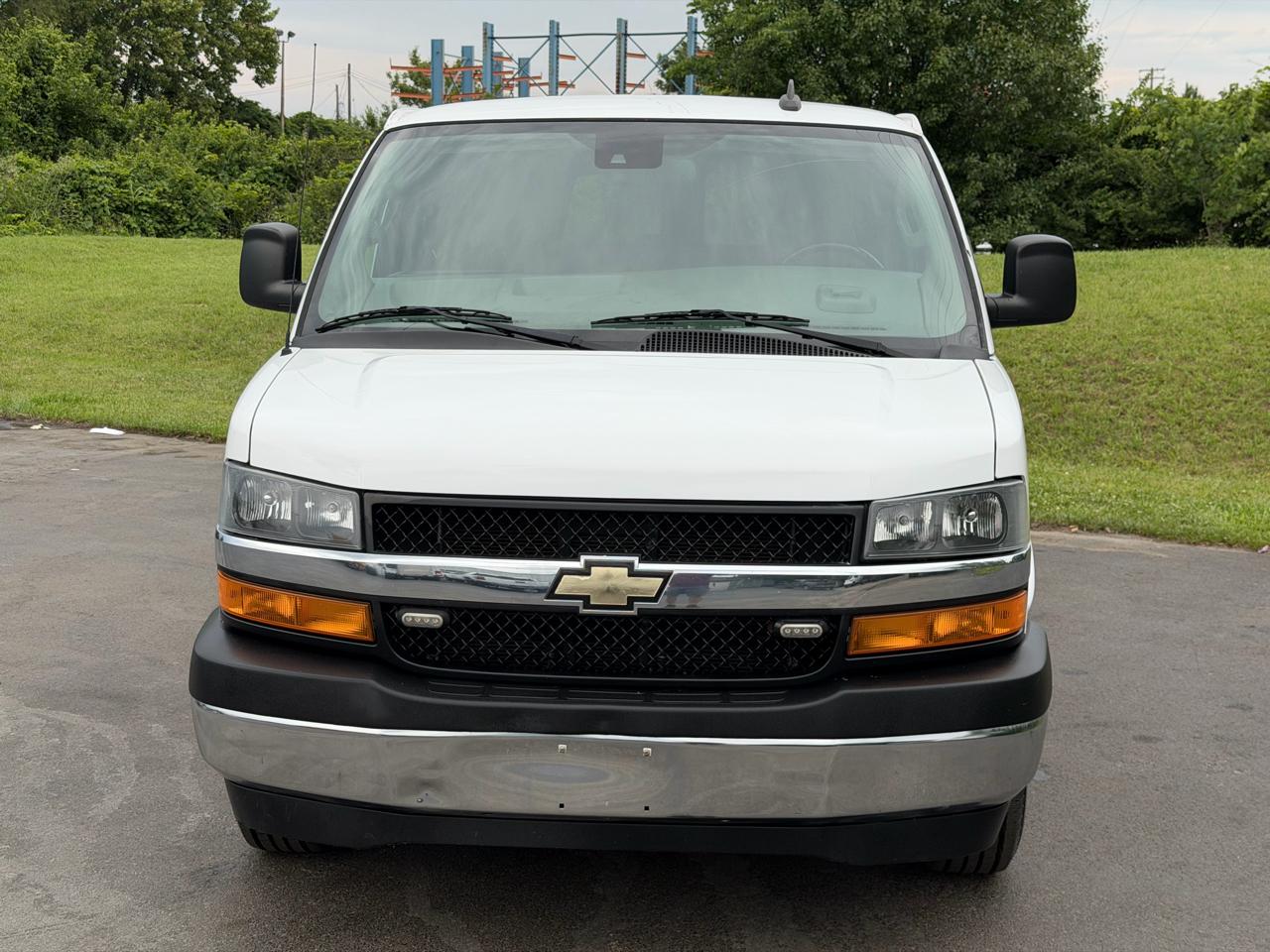 Chevrolet Express Passenger RWD 3500 155" LT 2020