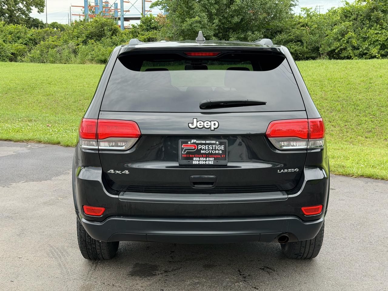 Jeep Grand Cherokee 4WD 4dr Laredo 2015