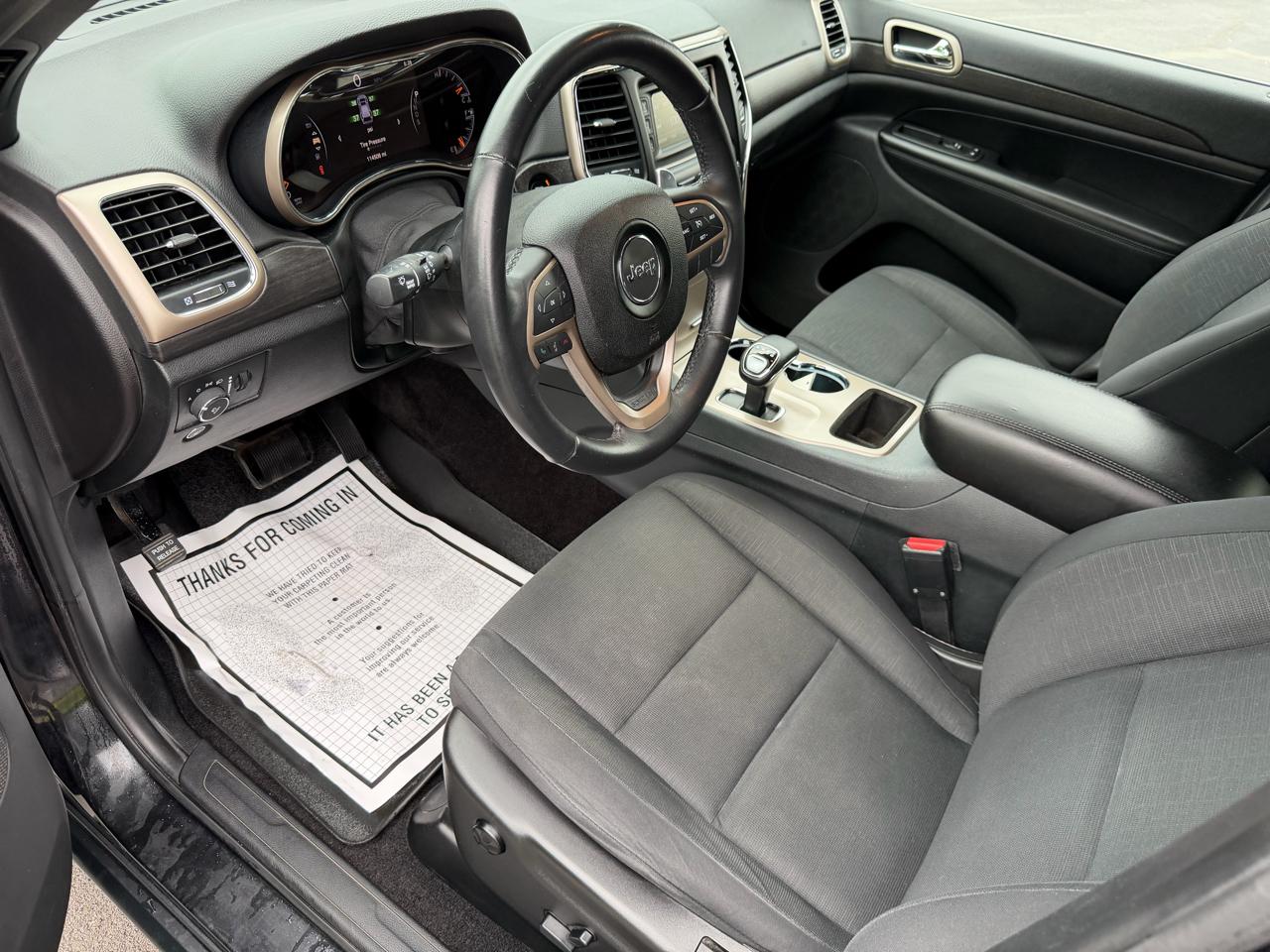 Jeep Grand Cherokee 4WD 4dr Laredo 2015