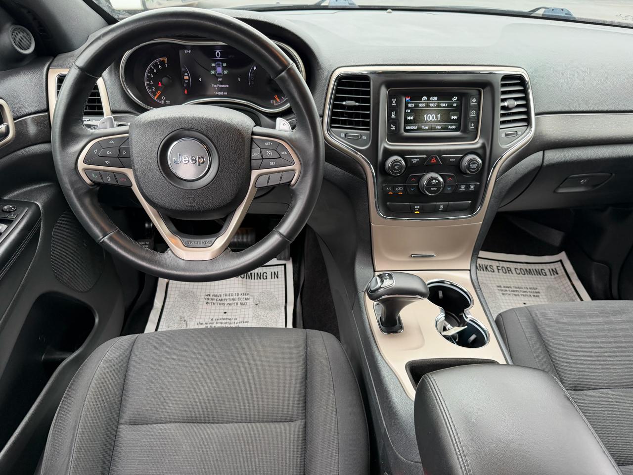 Jeep Grand Cherokee 4WD 4dr Laredo 2015
