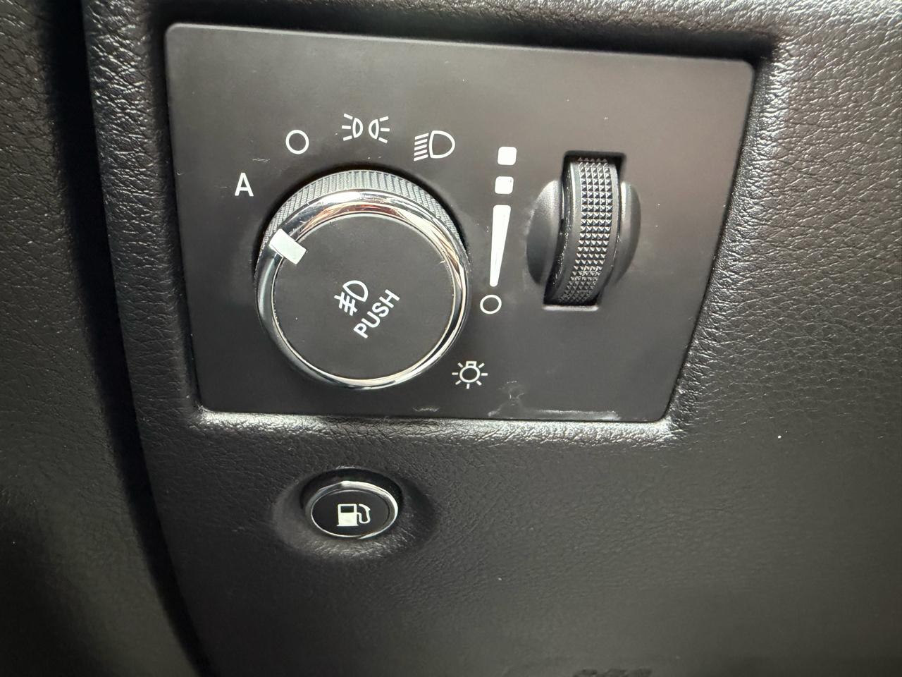 Jeep Grand Cherokee 4WD 4dr Laredo 2015