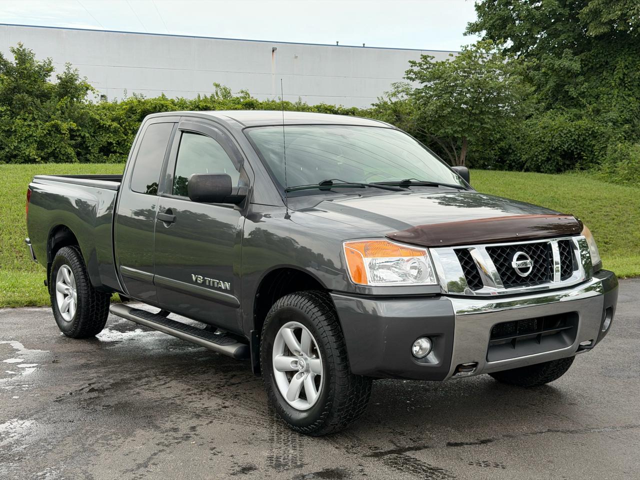 Nissan Titan 4WD King Cab SWB SV 2012