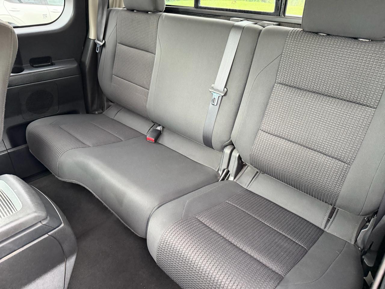 Nissan Titan 4WD King Cab SWB SV 2012