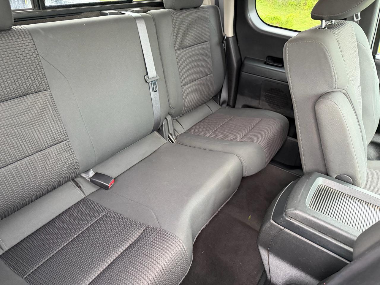 Nissan Titan 4WD King Cab SWB SV 2012