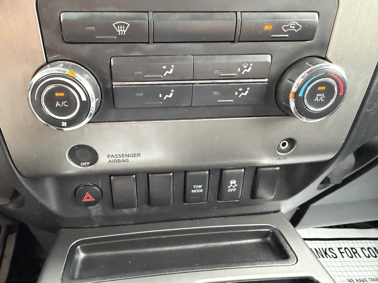 Nissan Titan 4WD King Cab SWB SV 2012