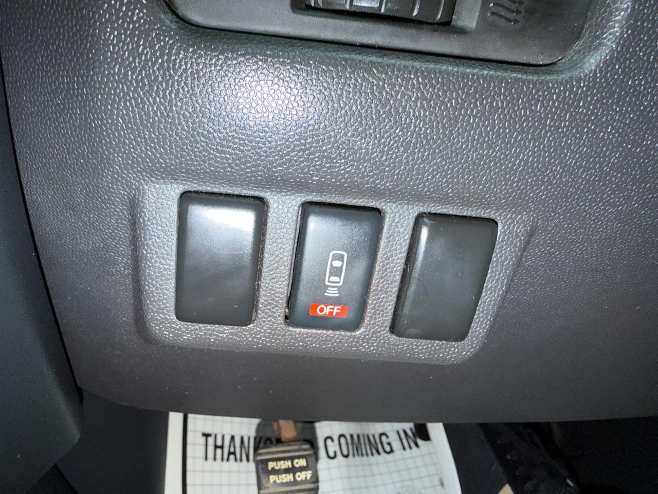 Nissan Titan 4WD King Cab SWB SV 2012
