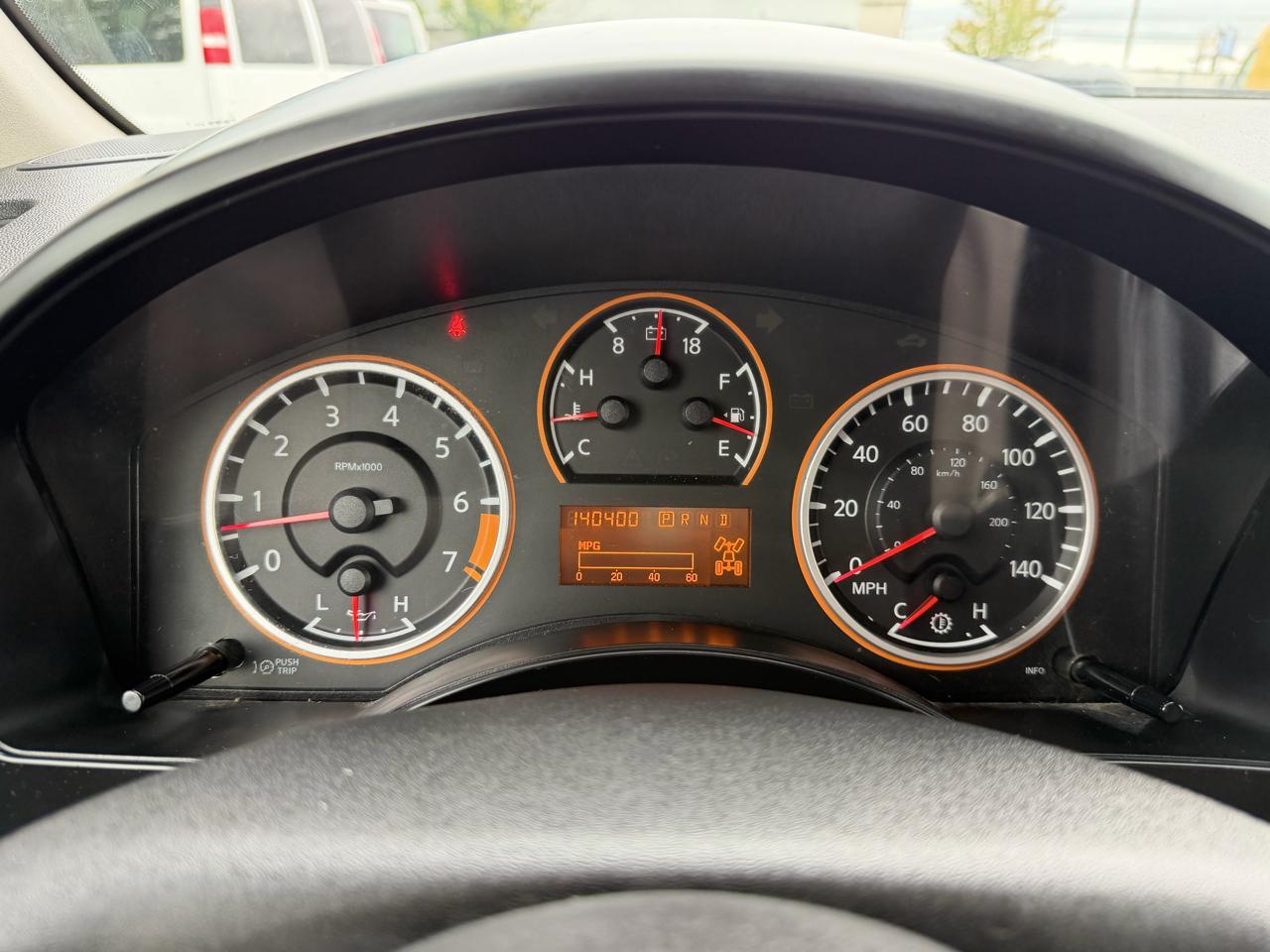 Nissan Titan 4WD King Cab SWB SV 2012