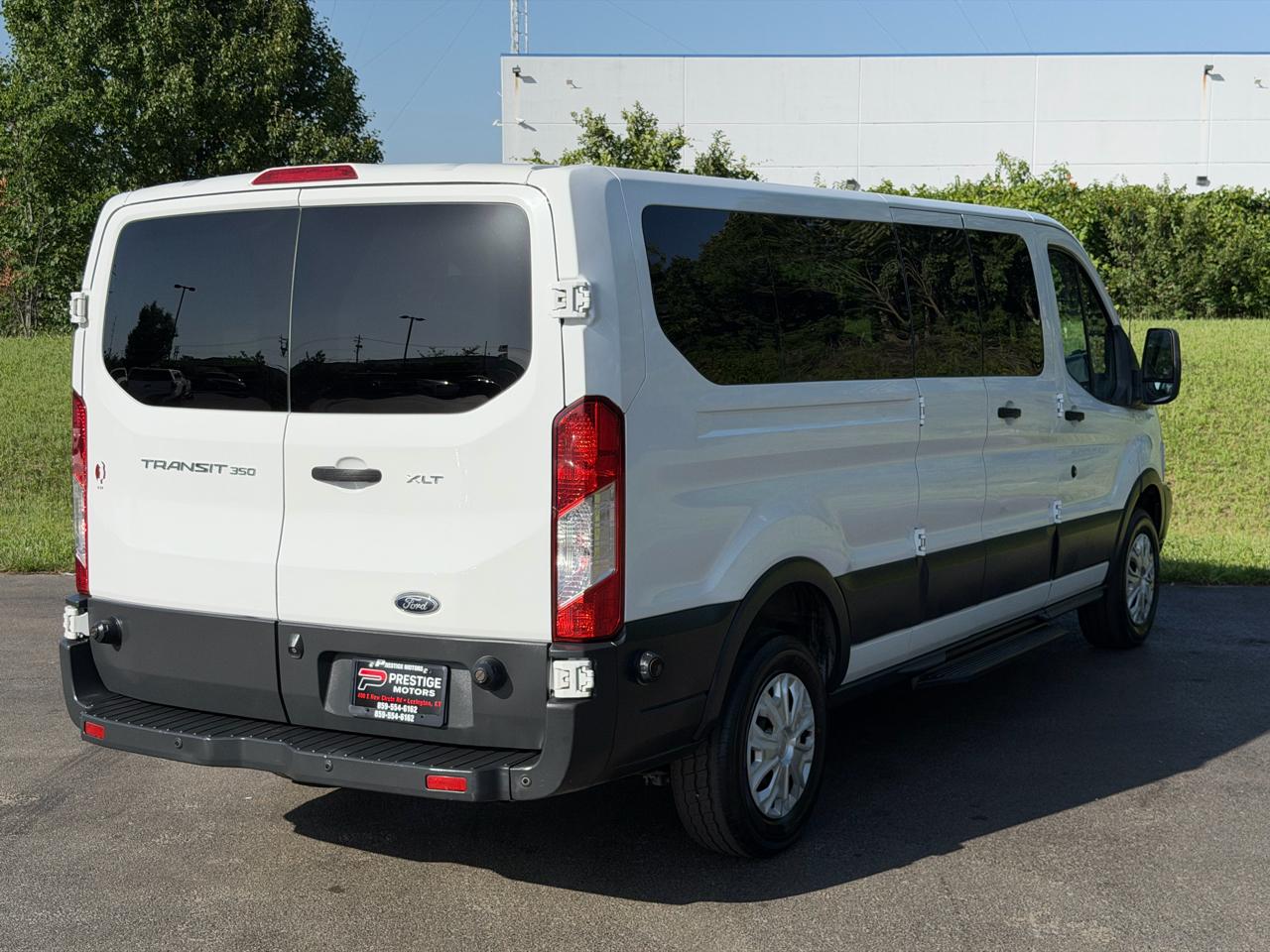 Ford Transit Wagon T-350 148" Low Roof XLT Swing-Out RH Dr 2016