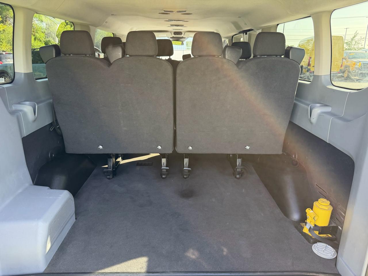 Ford Transit Wagon T-350 148" Low Roof XLT Swing-Out RH Dr 2016