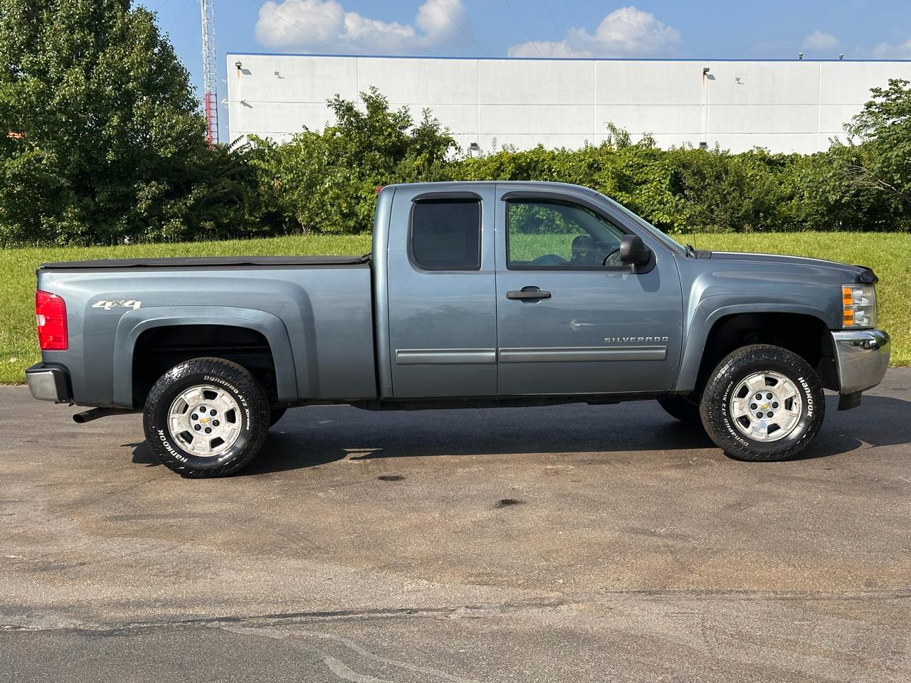 Chevrolet Silverado 1500 4WD Ext Cab 143.5" LT 2013